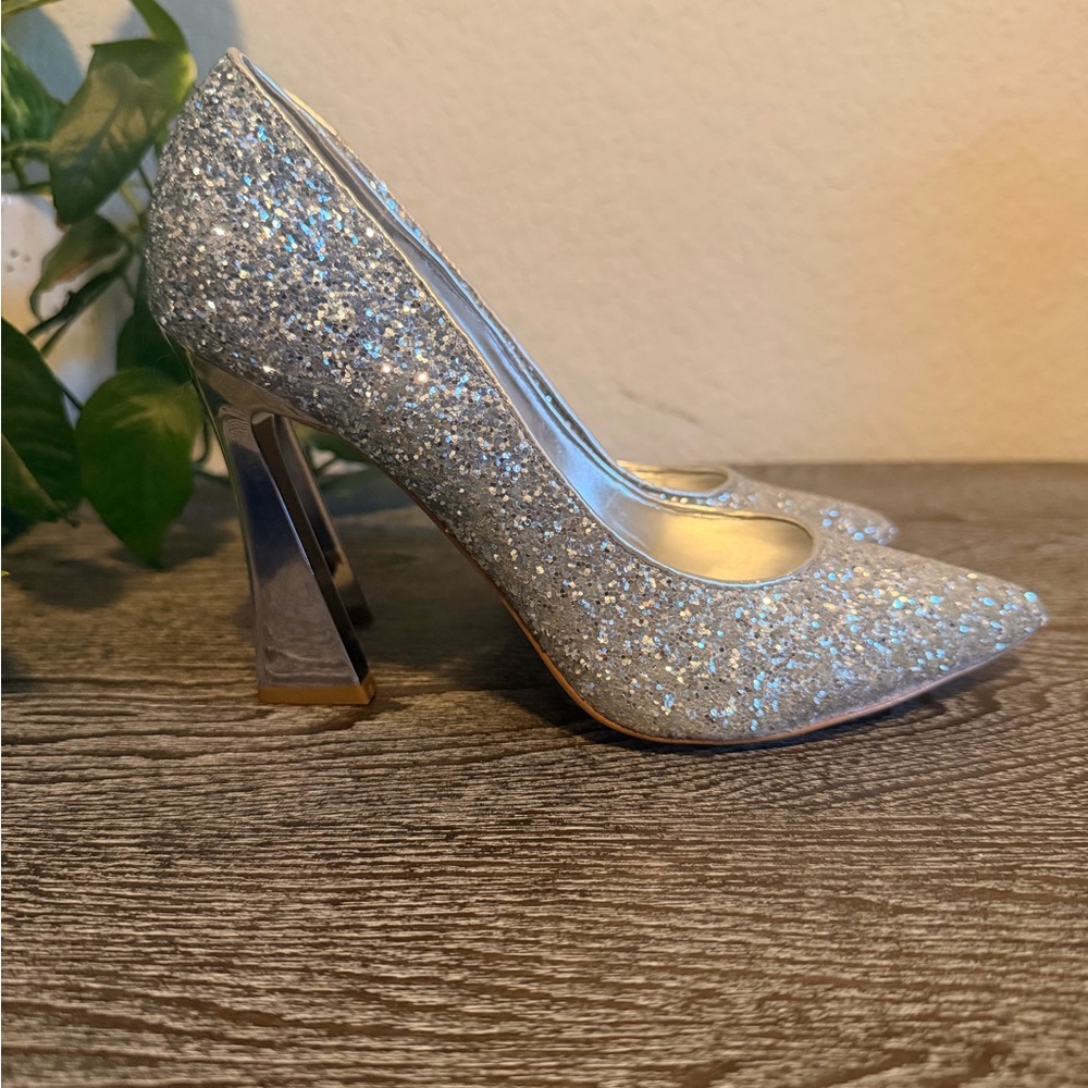 Silver Ombré Glitter Pointed-Toe High Heels - Picture 3 of 6